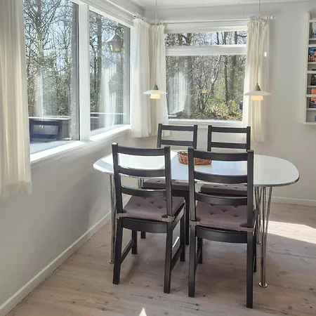 2 Bedroom Gorgeous In *
